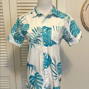 BOYS Quicksilver button down shirt